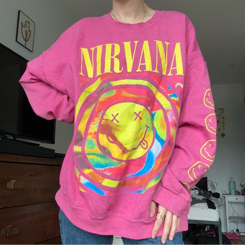 Pink UO Nirvana Sweatshirt🌷💕👛